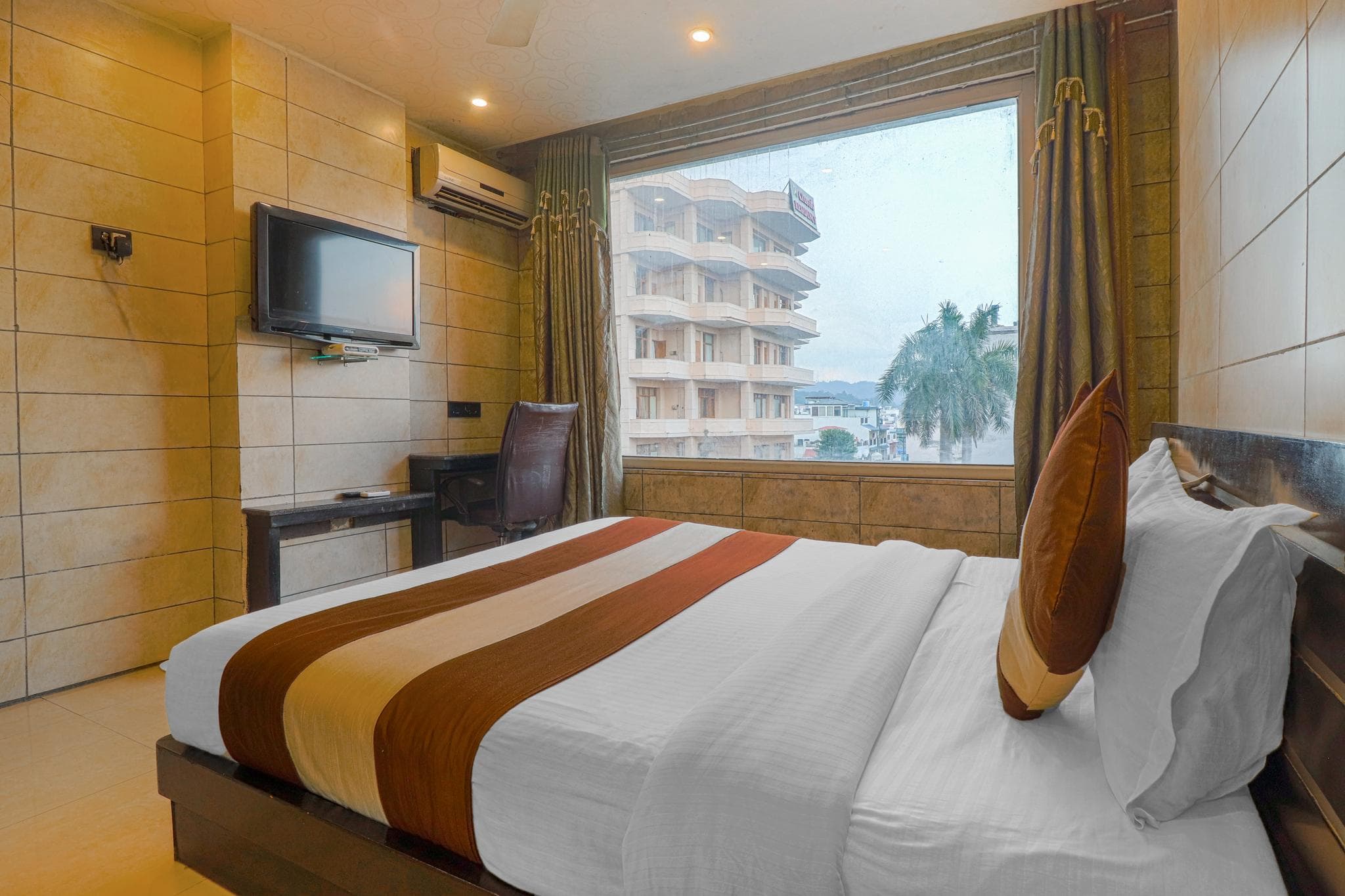 Hotel Grand Shiva photo 2