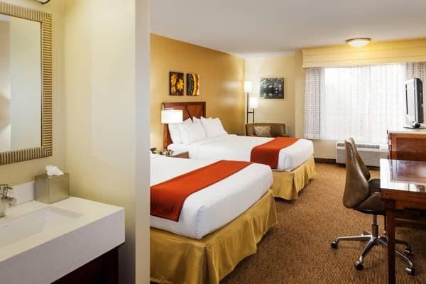 Holiday Inn Express Simi Valley By IHG photo 4