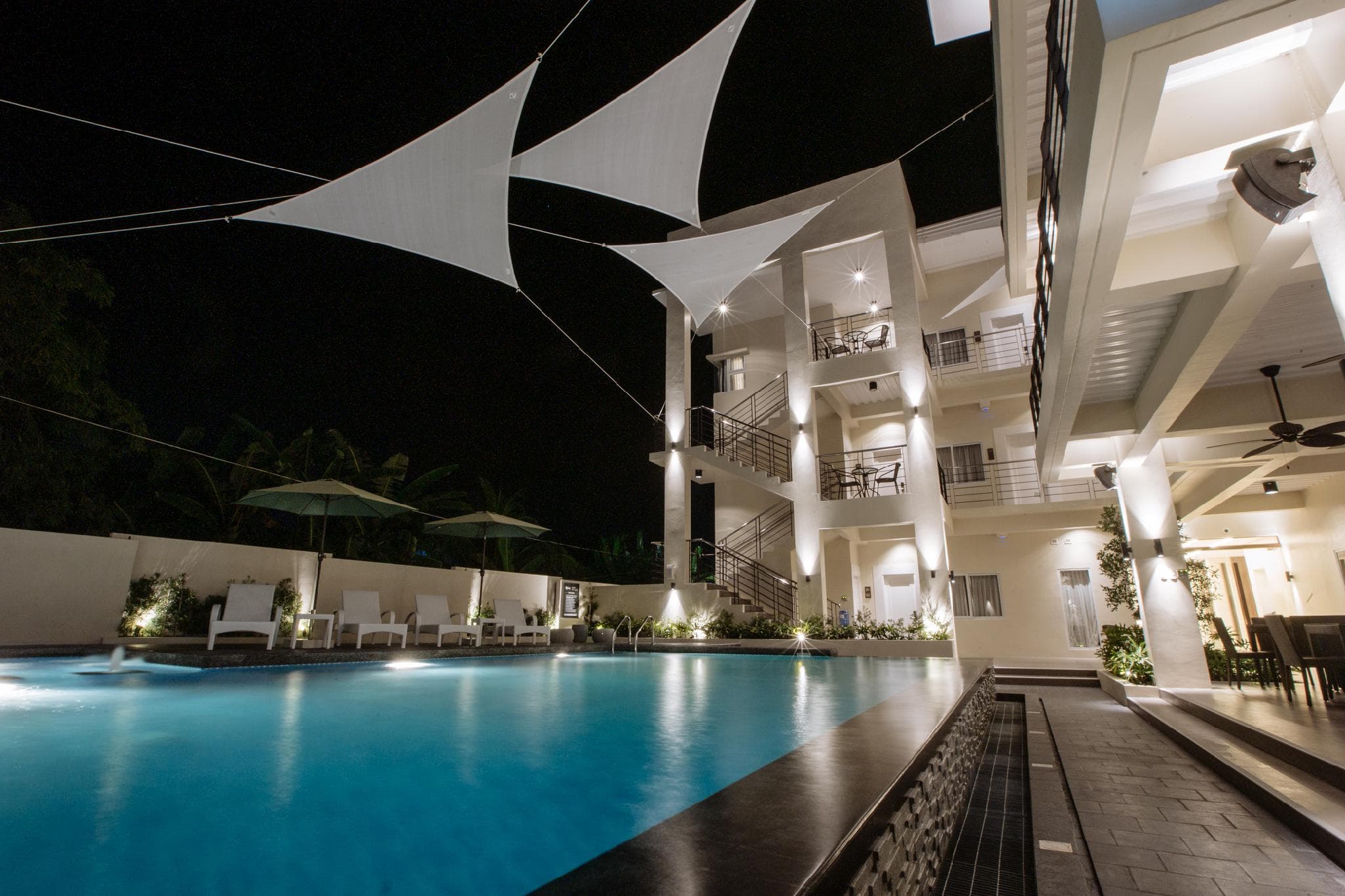 Rovira Suites photo 4