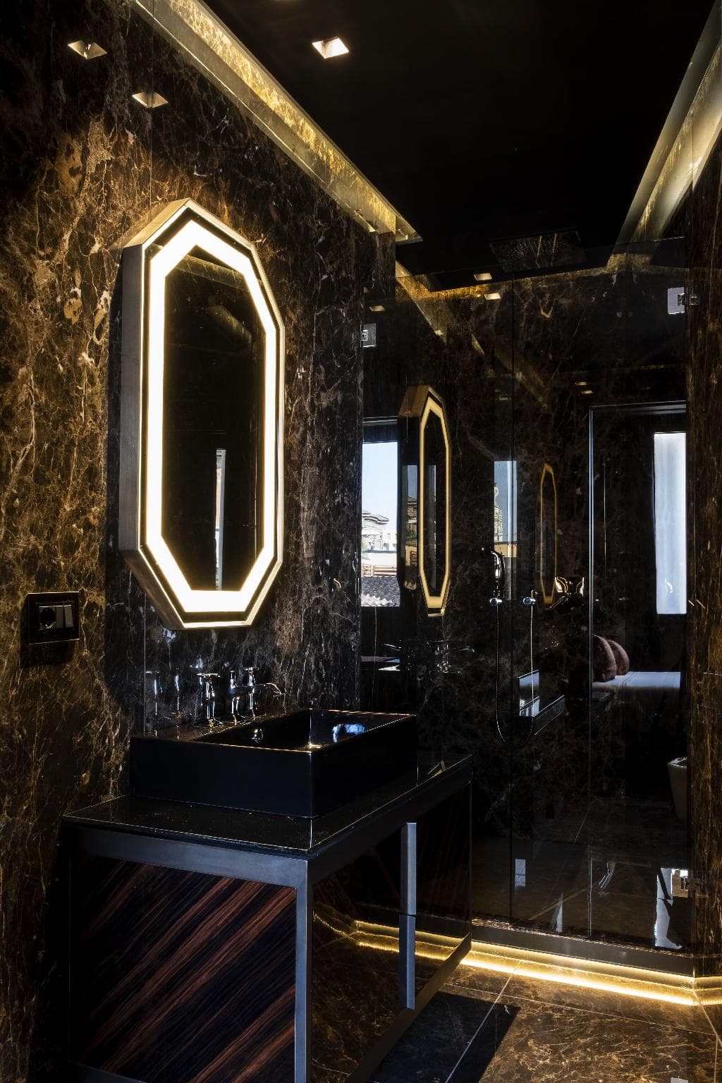U-Visionary Roma Hotel photo 2