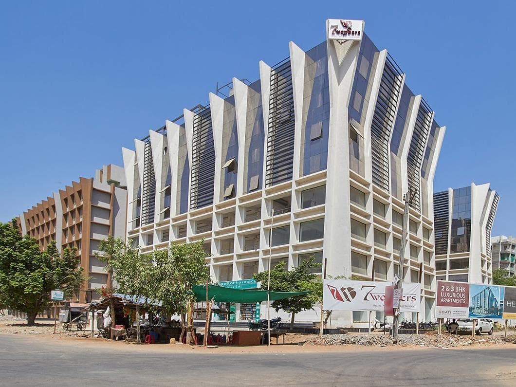 7Wonders Hotel Gandhinagar photo 3
