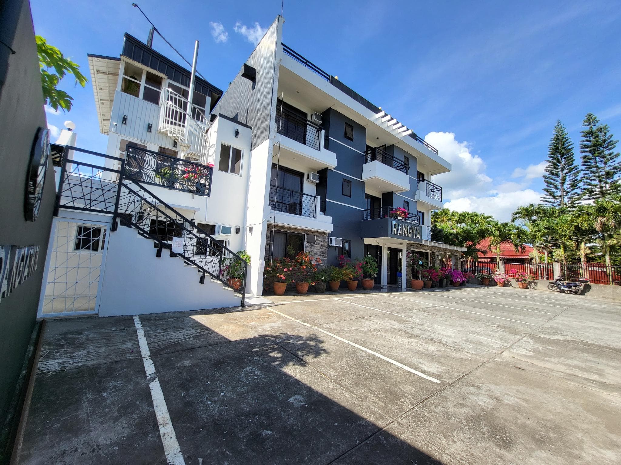 Rangya Hotel