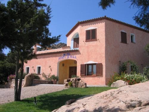 Hotel Monti Di Mola