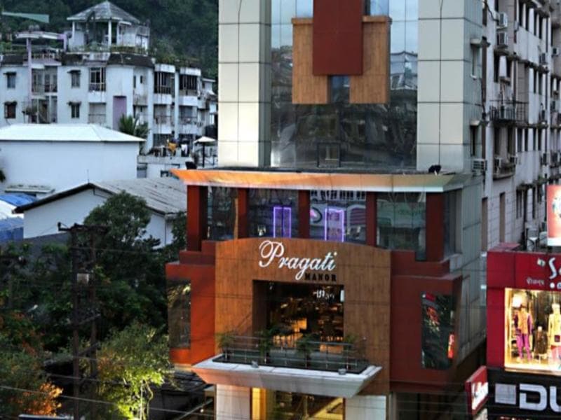 Pragati Manor