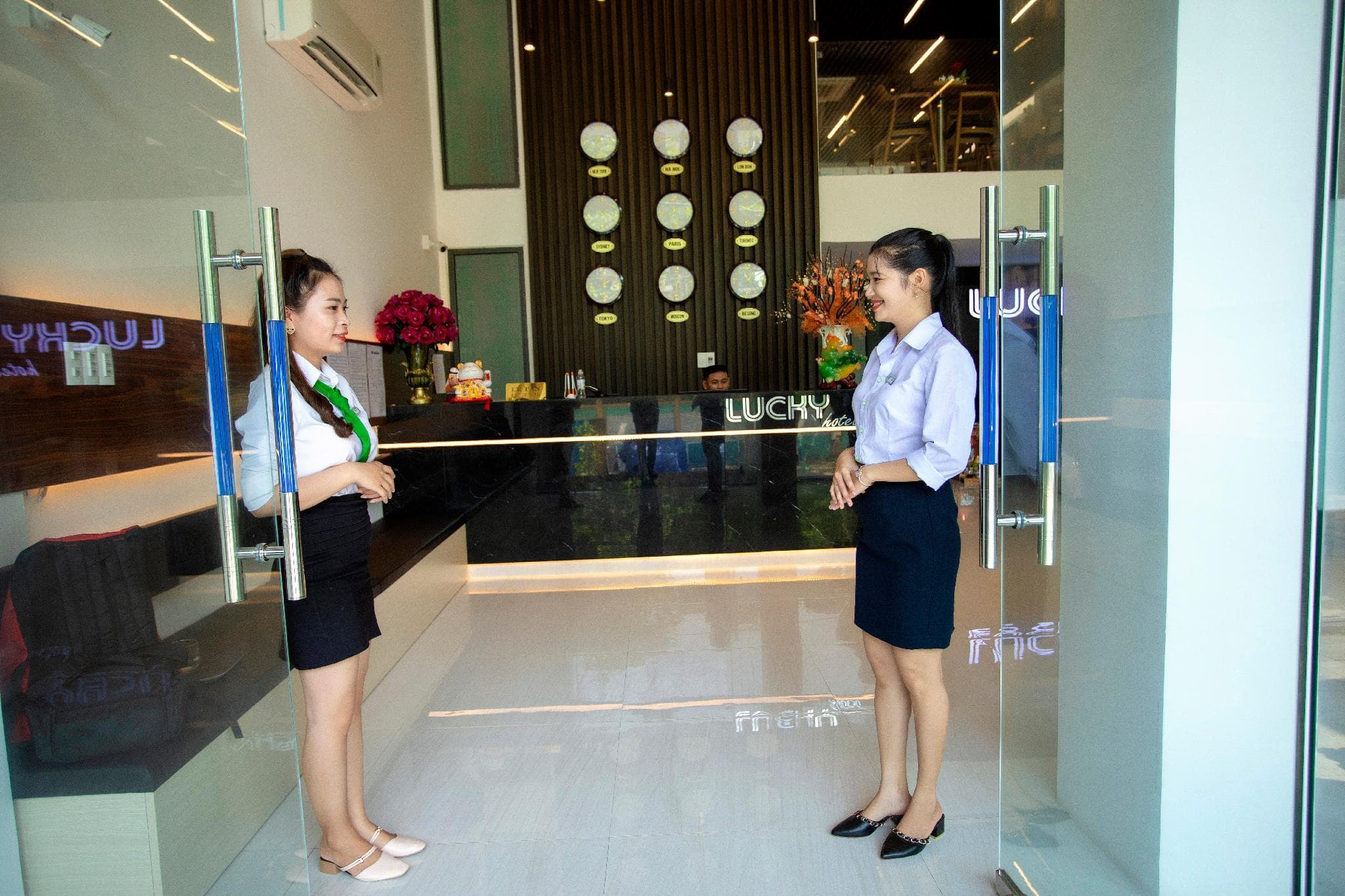 Lucky Hotel photo 3