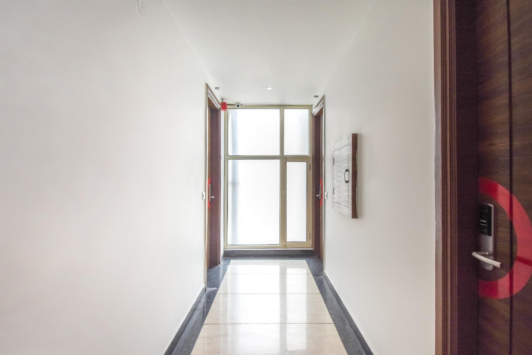 Super OYO Royal Taj Home Stay