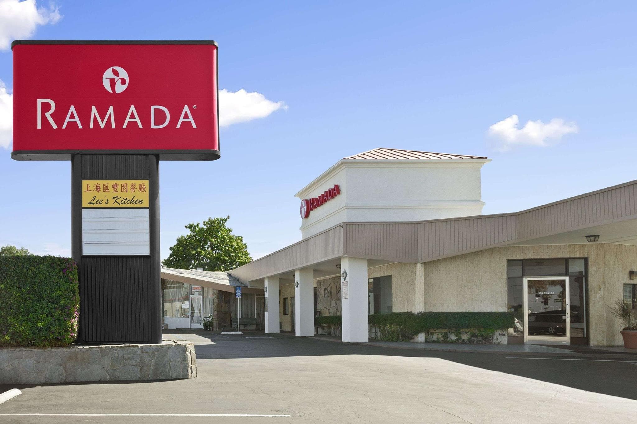 Ramada by Wyndham Torrance photo 5