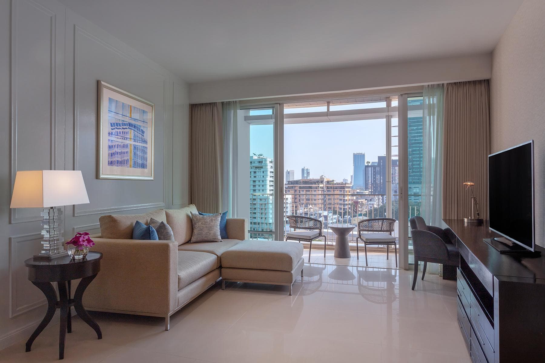Dusit Suites Hotel Ratchadamri photo 2