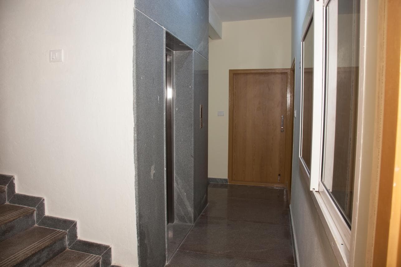 Tranzotel Redkey Inn Near Bangalore Airport photo 4