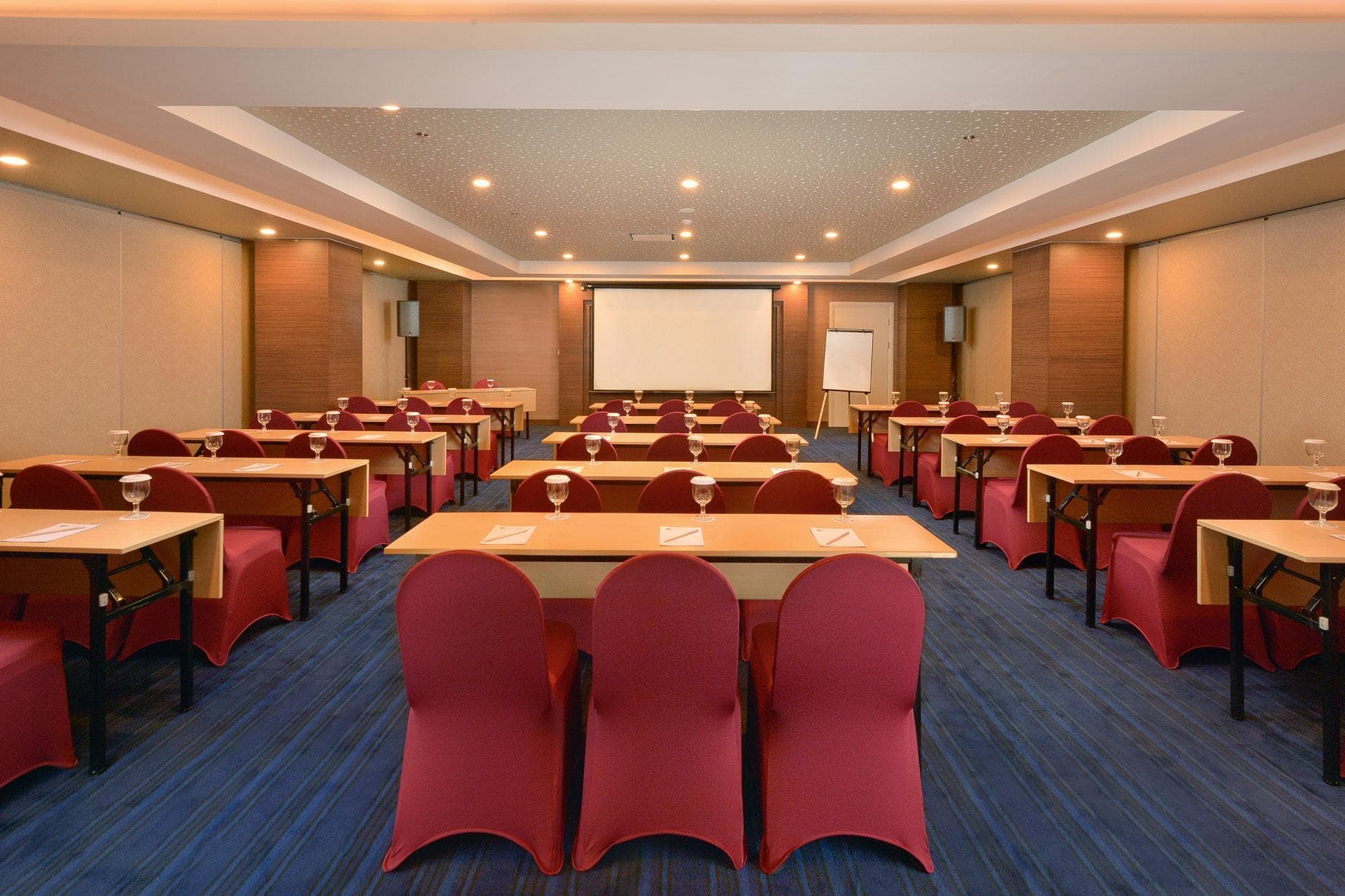 Platinum Adisucipto Hotel & Conference Center photo 3