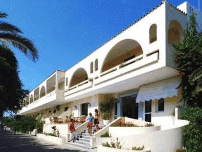 Marinos Beach Hotel