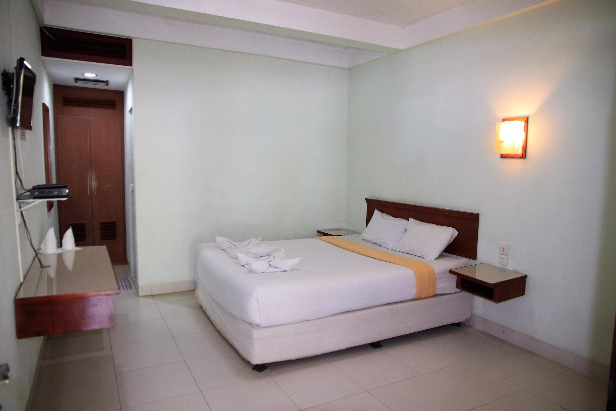Pandu Lakeside Parapat Hotel photo 2