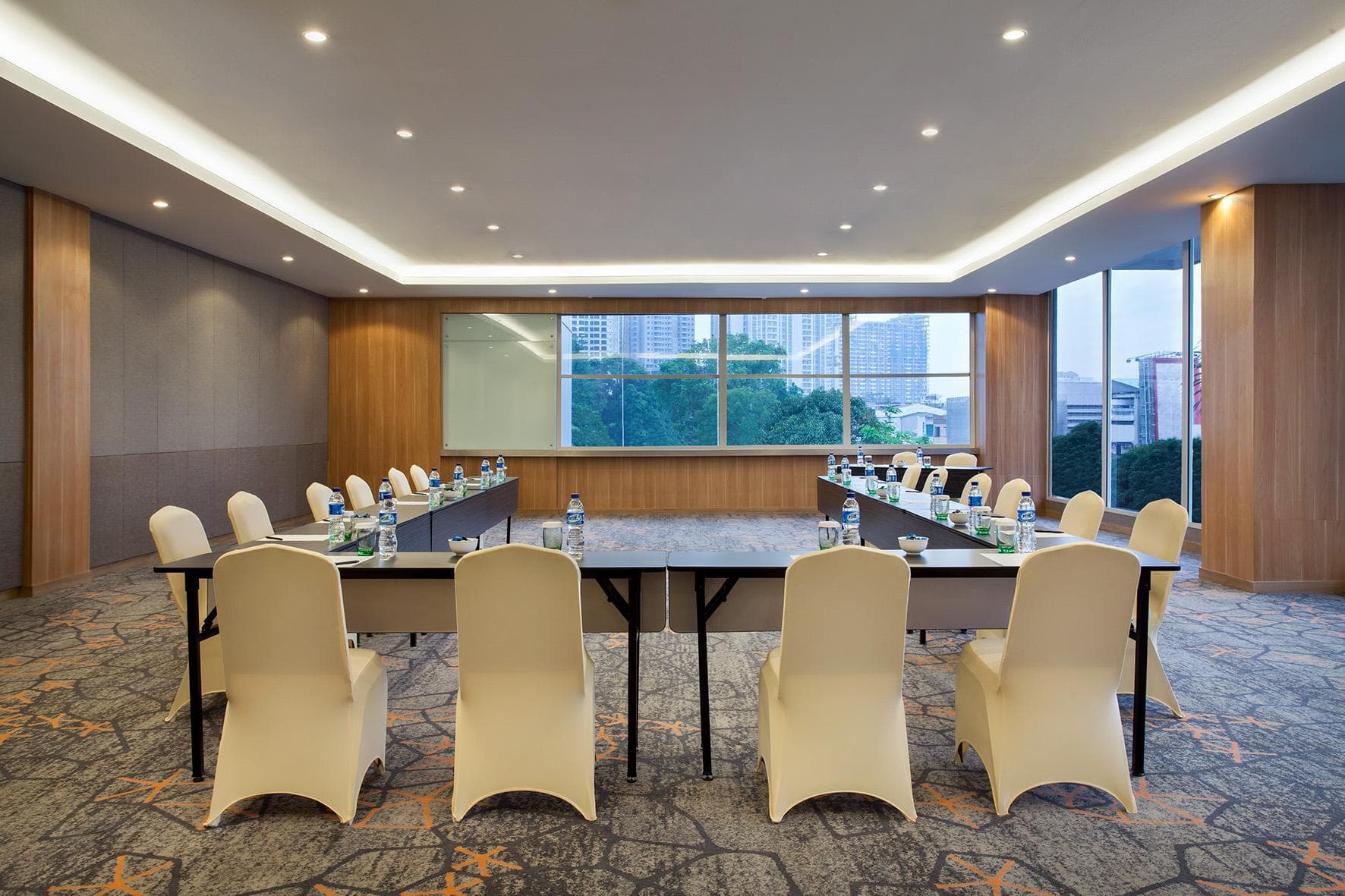 AIHO Hotel Medan photo 3