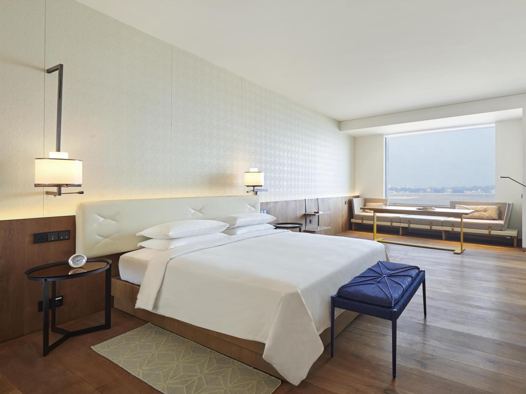 Andaz Delhi By Hyatt photo 3
