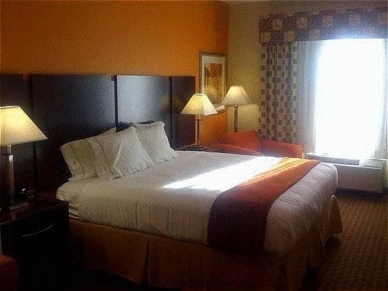 Holiday Inn Express Hotel & Suites Bartlesville By IHG photo 2