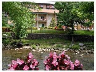 River Terrace Resort and Convention Center