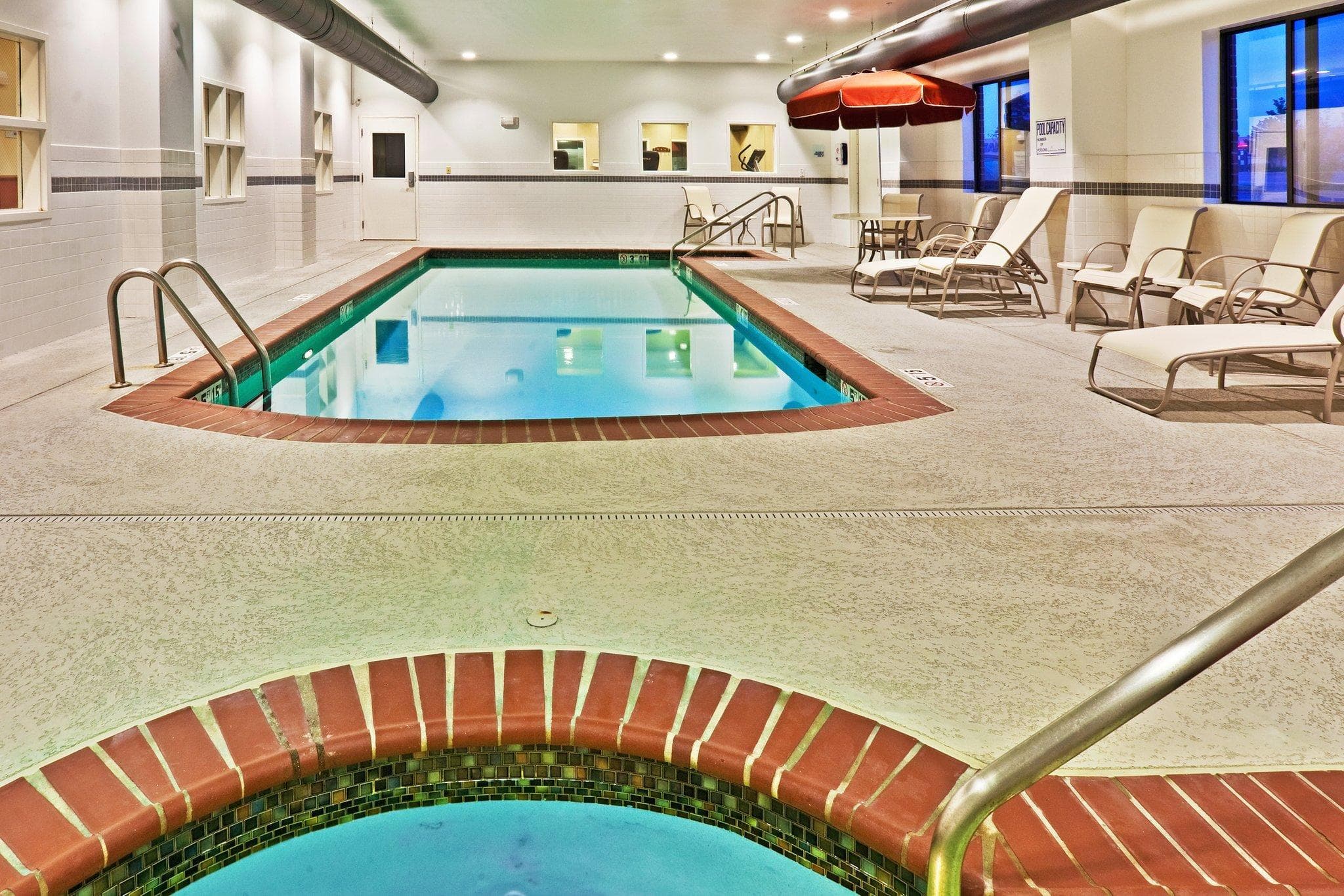 Holiday Inn Express Hotel & Suites Bartlesville By IHG photo 3