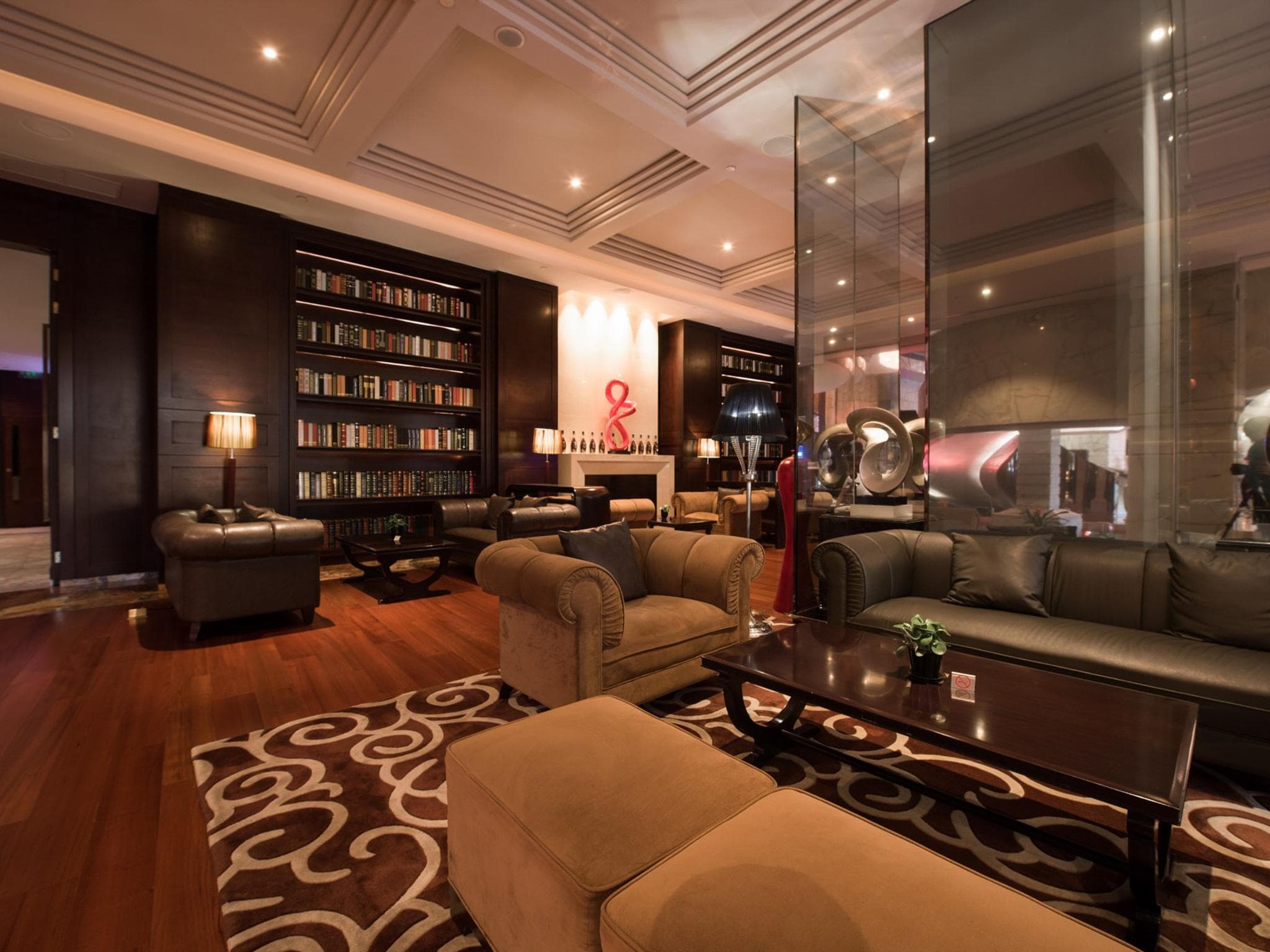 Royal International Hotel photo 4