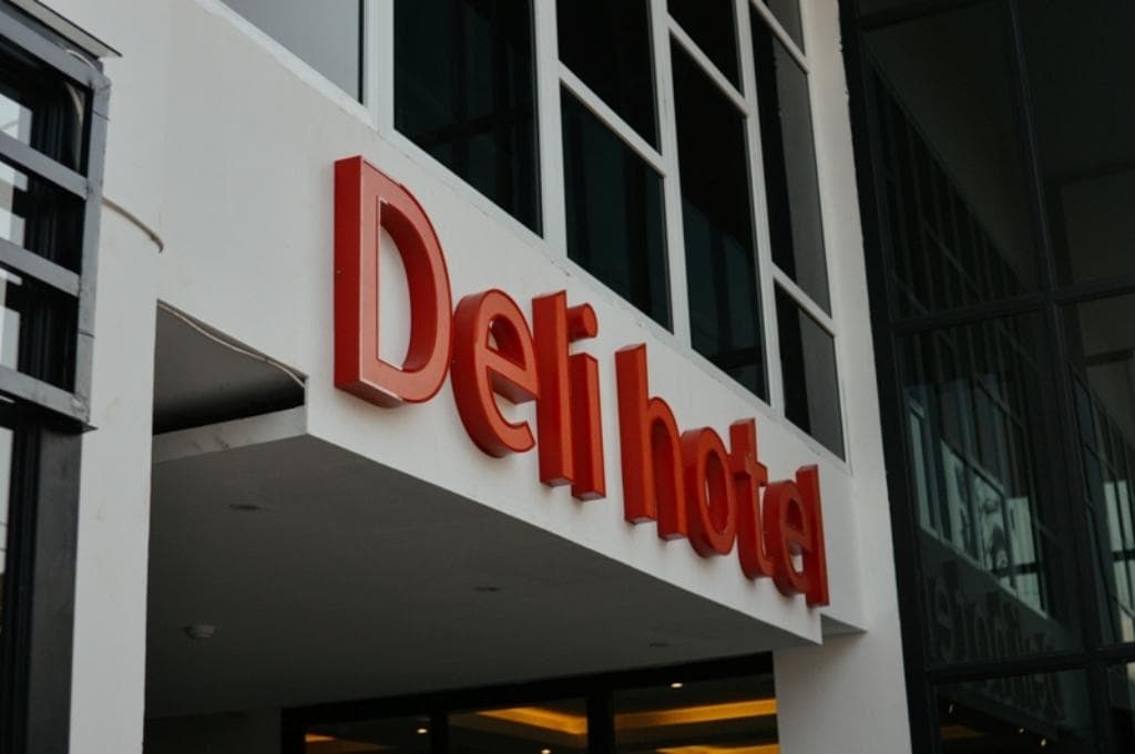 Deli Hotel