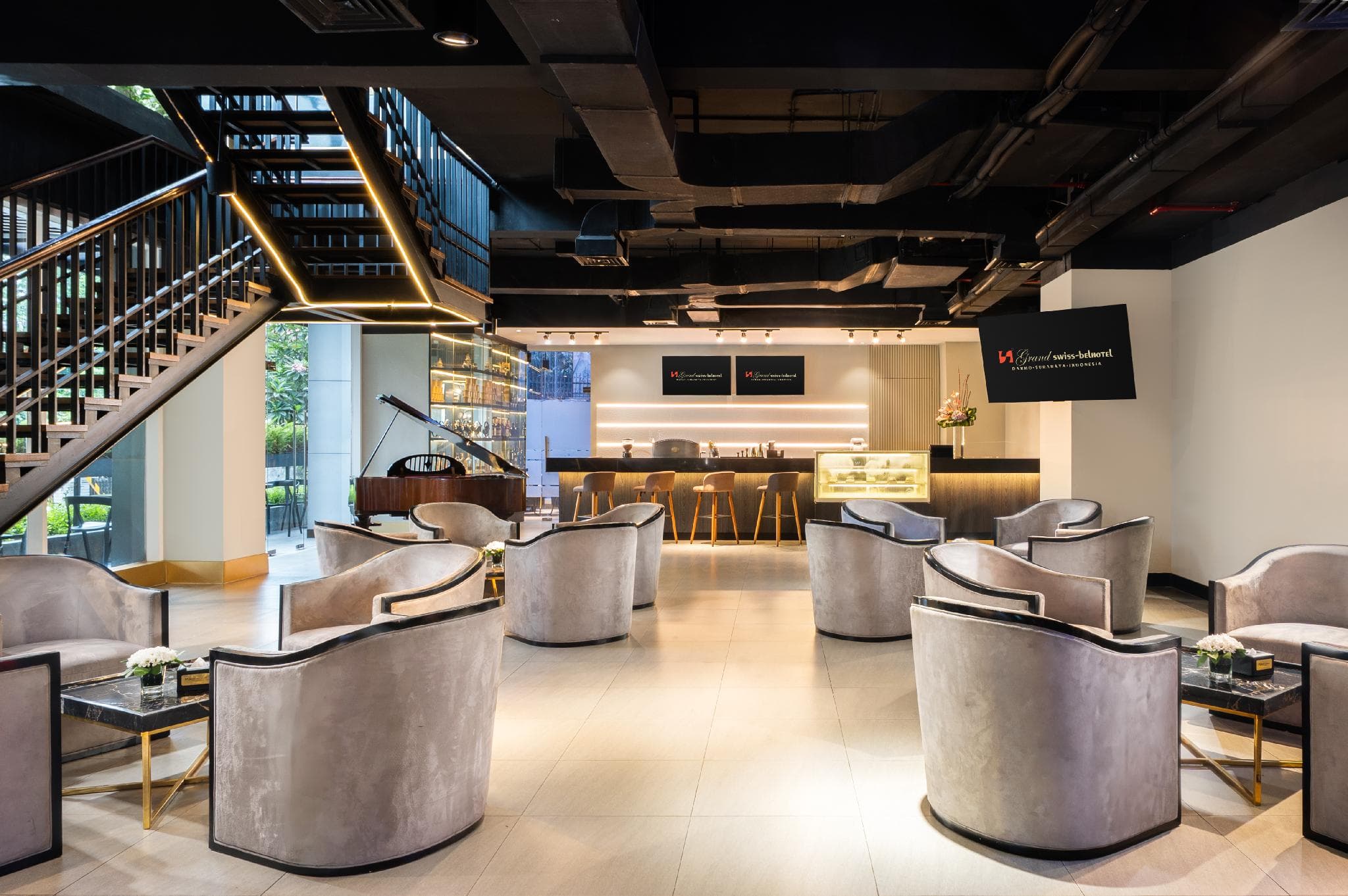 Grand Swiss-Belhotel Darmo photo 4