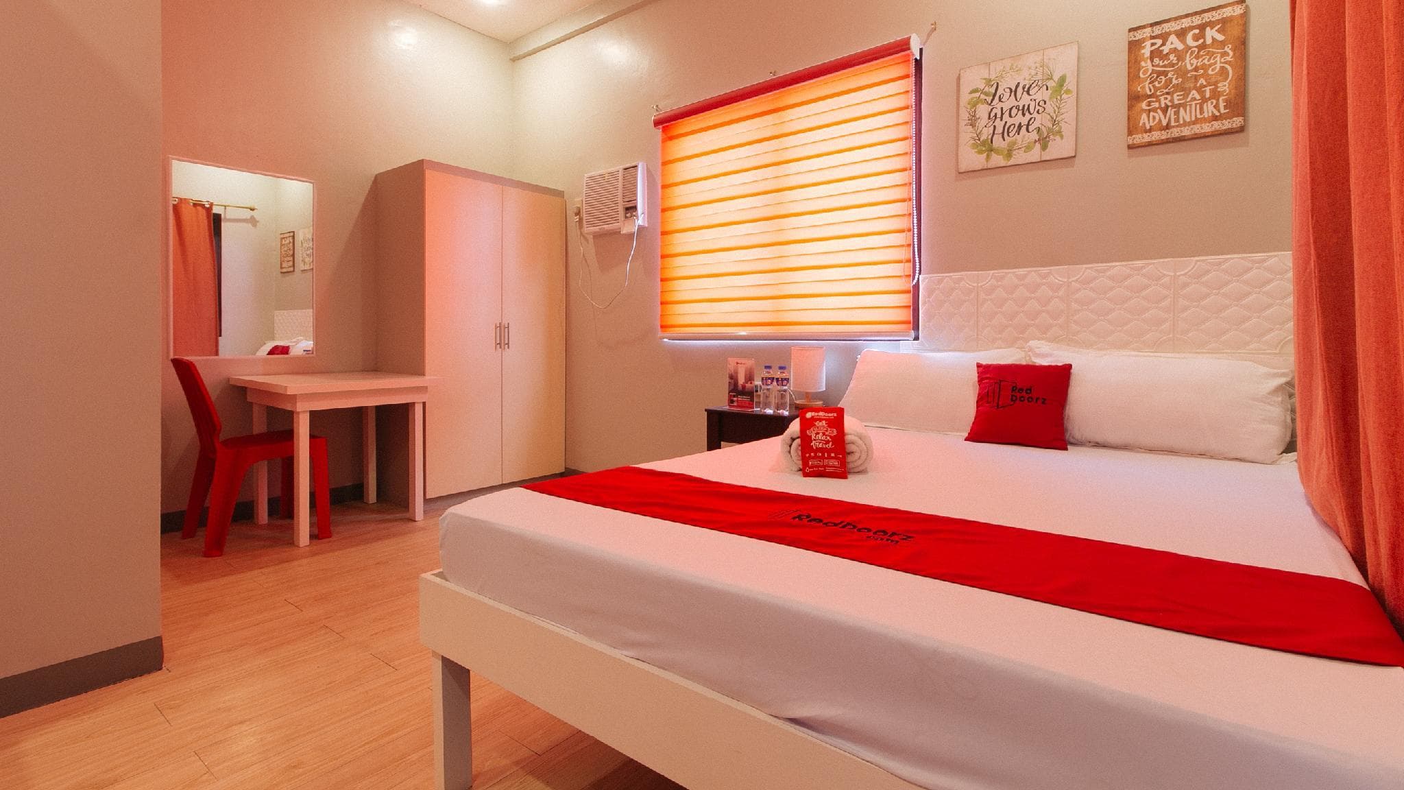 RedDoorz near Christ the King Medical Center