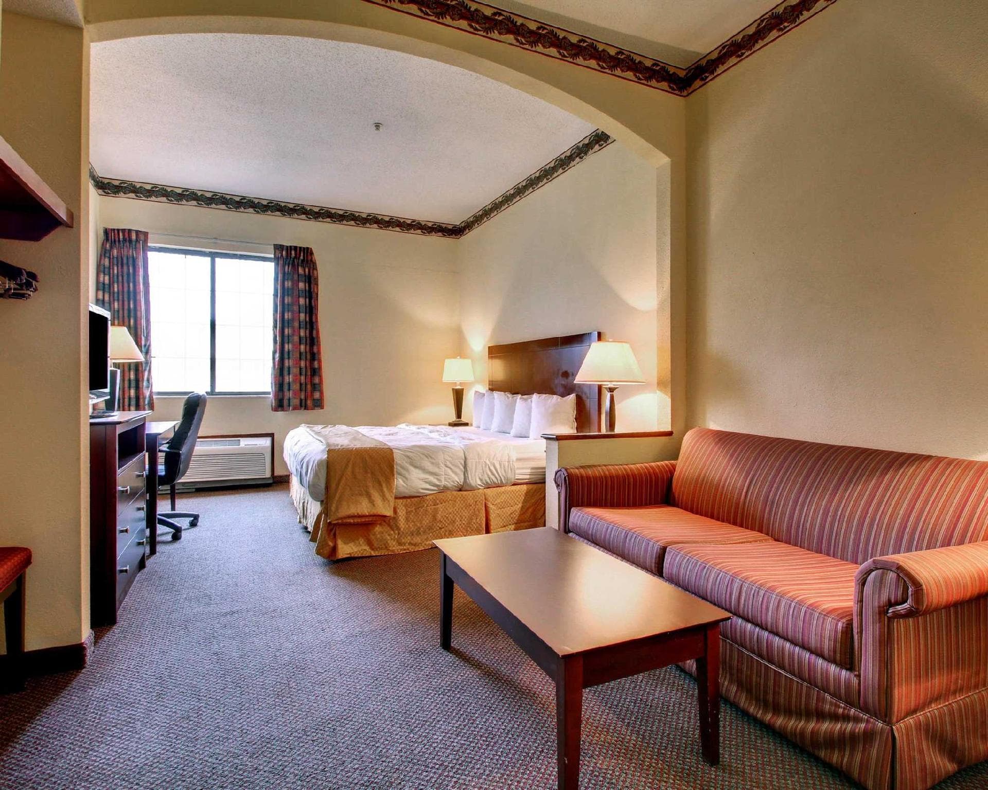 Comfort Suites Hattiesburg near University photo 4