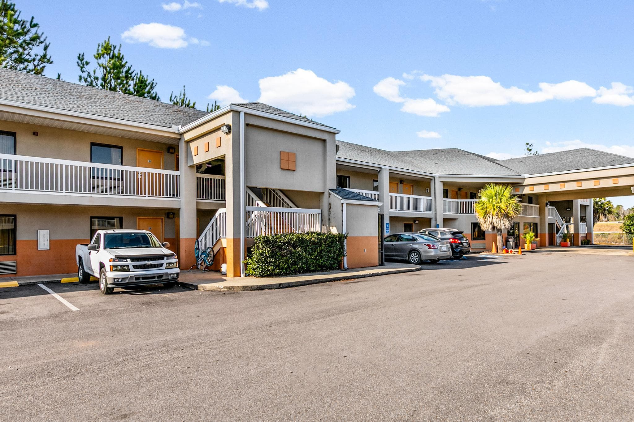 Magnolia Inn Townhouse Hattiesburg MS I-59
