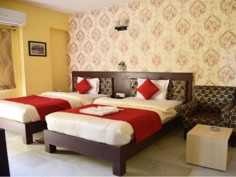 OYO 9081 Pallavi International Hotel