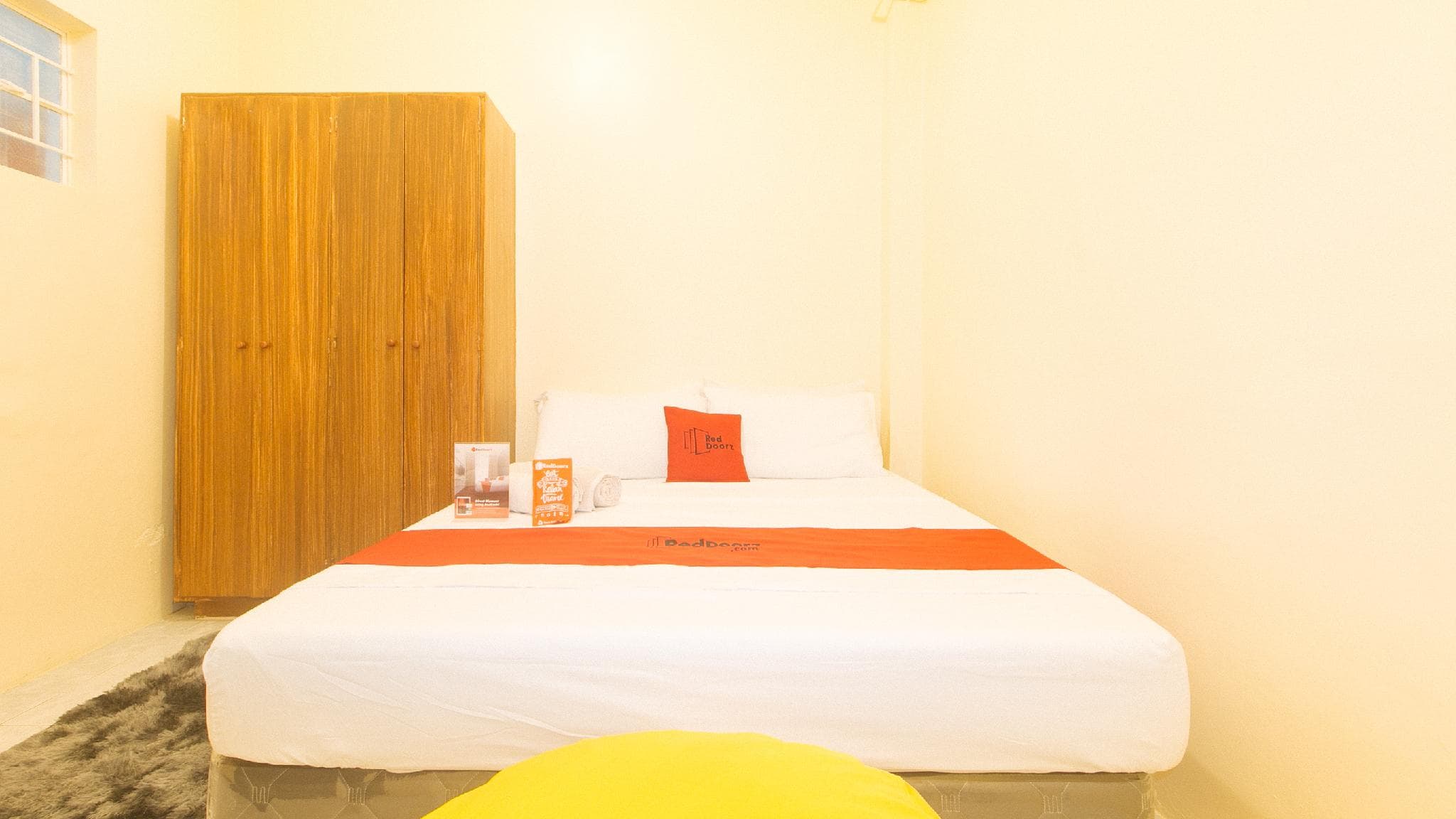 RedDoorz @ VCloud Hills near De La Salle Dasmarinas Cavite photo 2