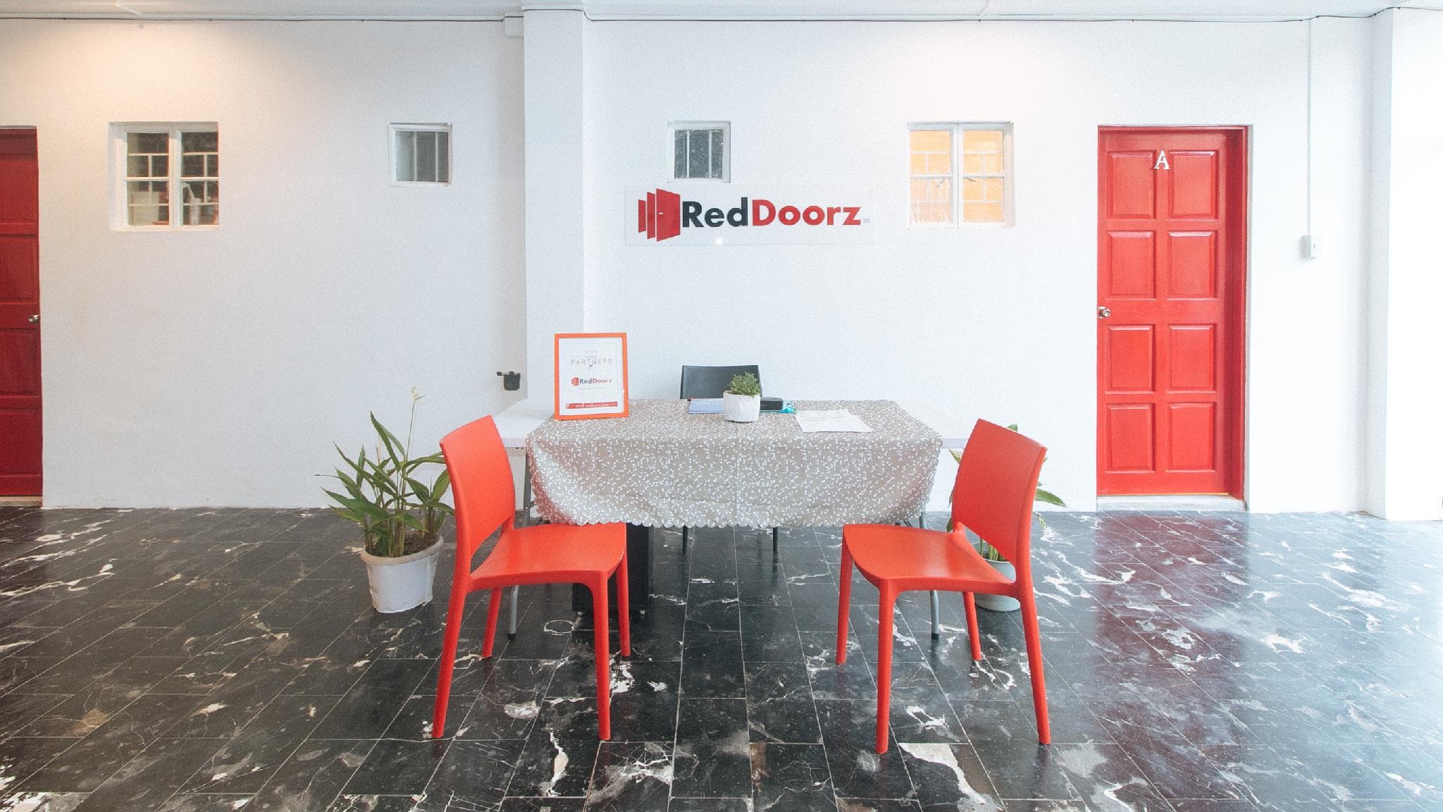 RedDoorz @ VCloud Hills near De La Salle Dasmarinas Cavite photo 3