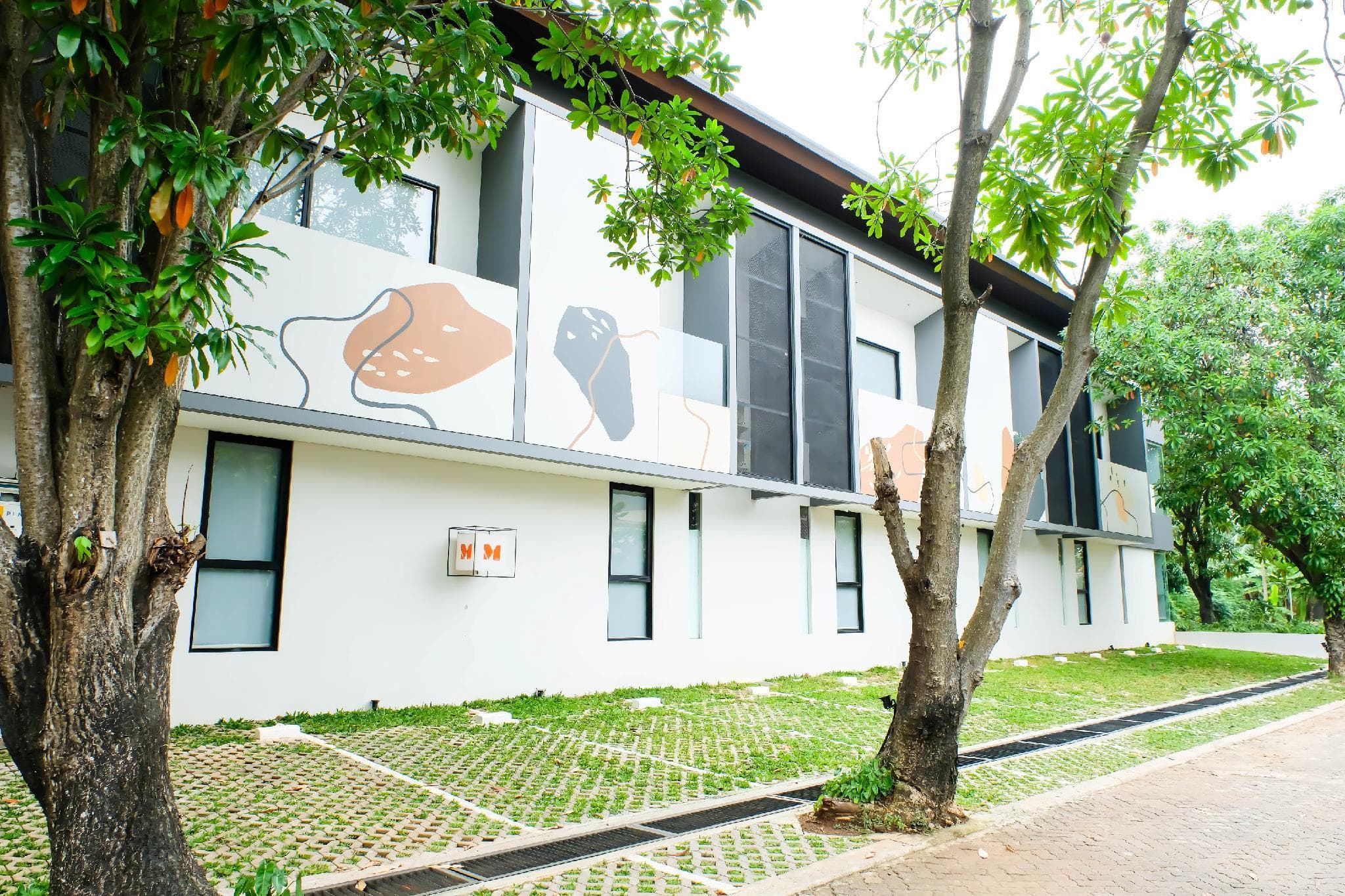HM Social Karawaci photo 5