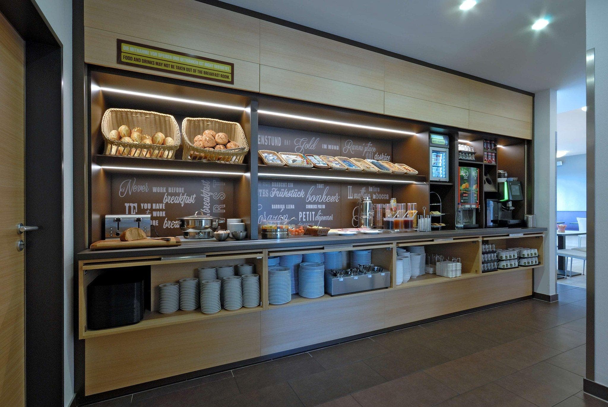 B&B HOTEL Frankfurt City-Ost photo 4