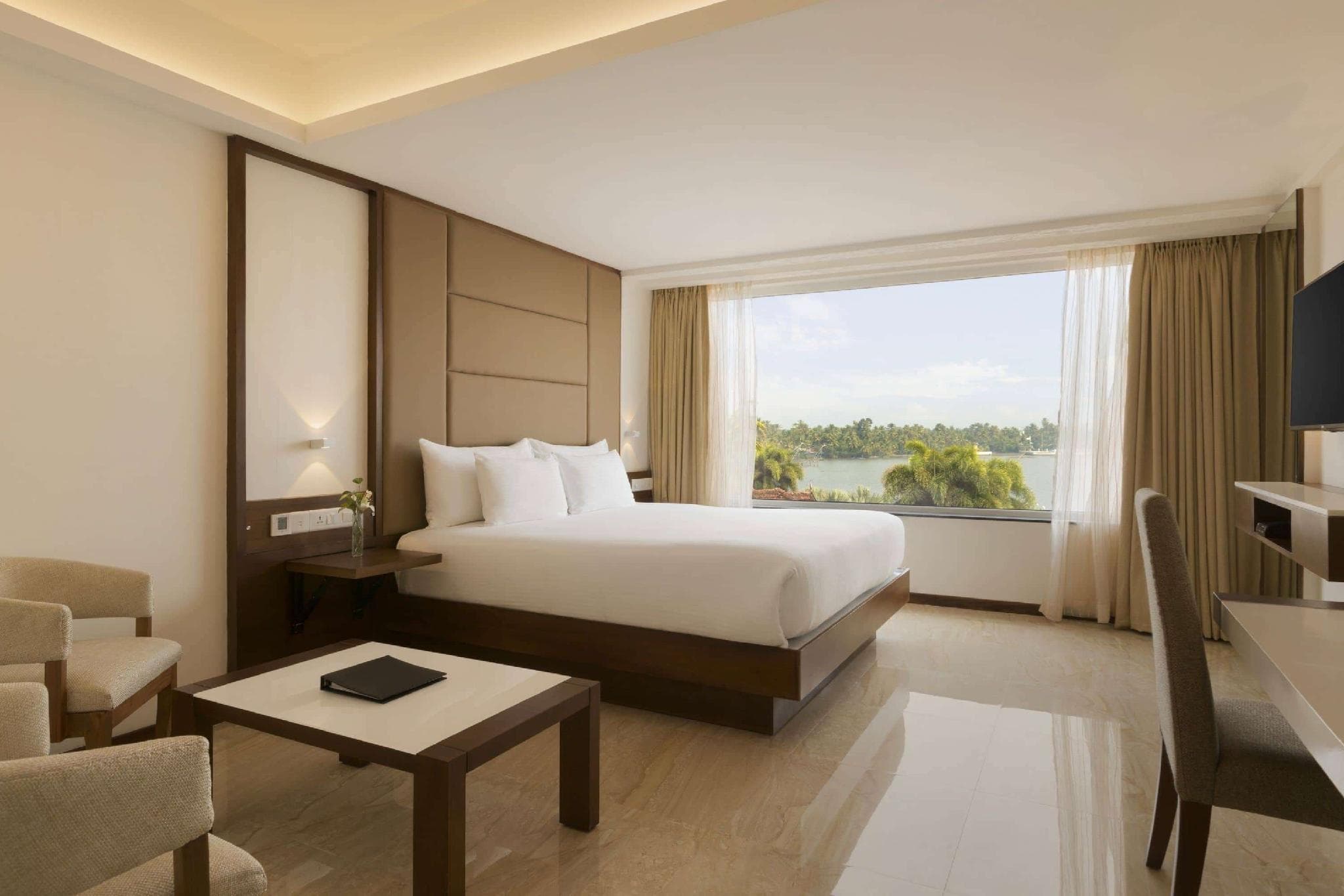 Ramada Resort by Wyndham Kochi photo 2