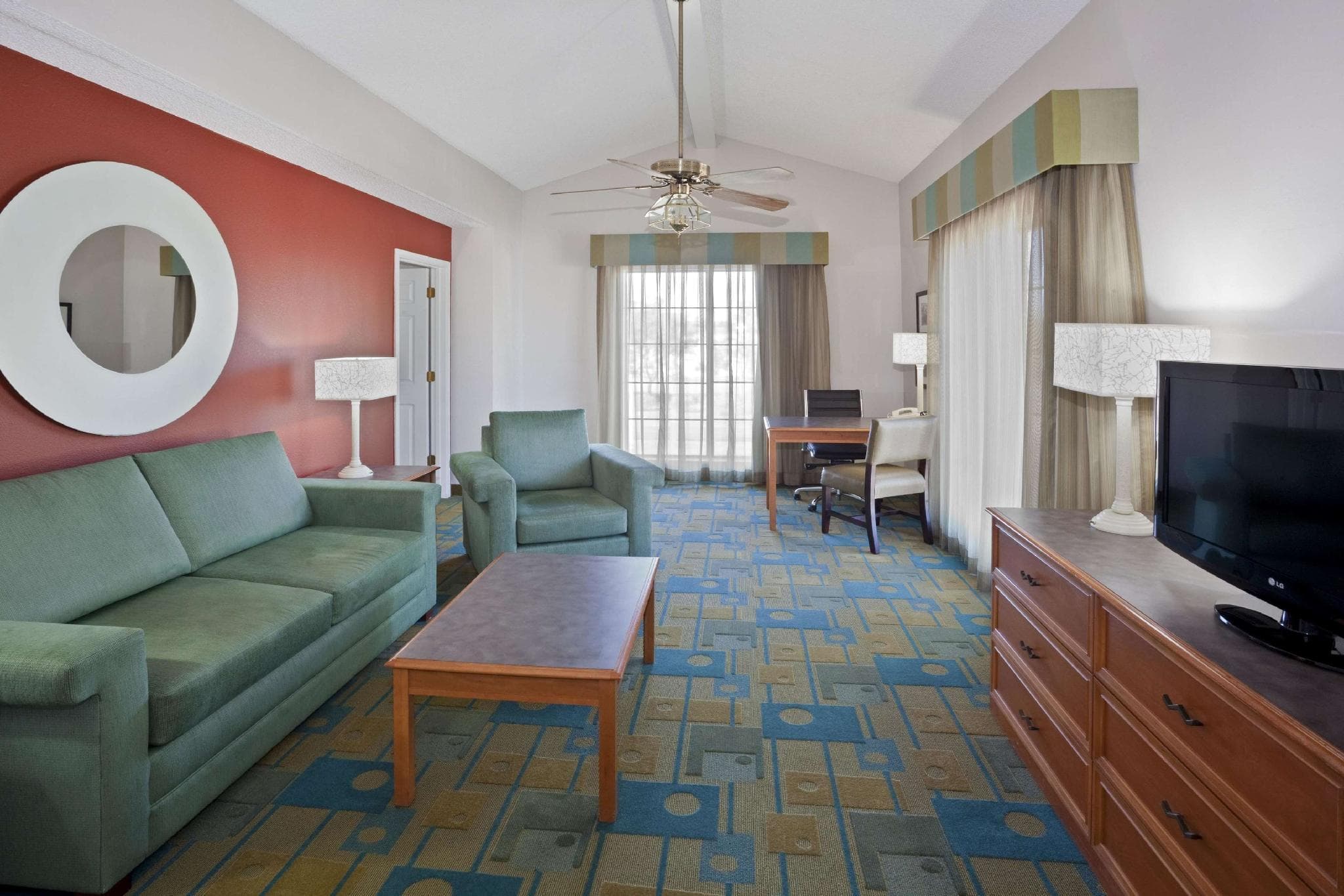 La Quinta Inn by Wyndham Phoenix Sky Harbor Airport photo 2