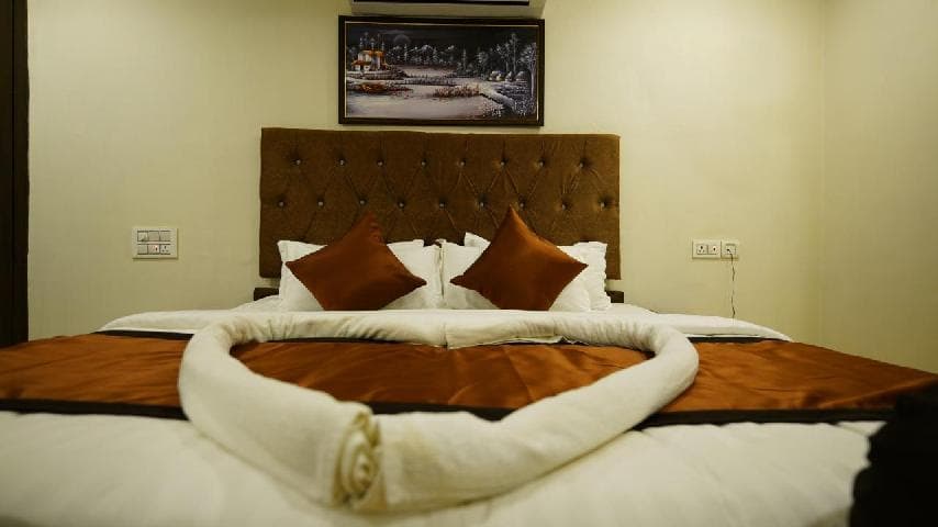 New Hotel Suhail photo 2
