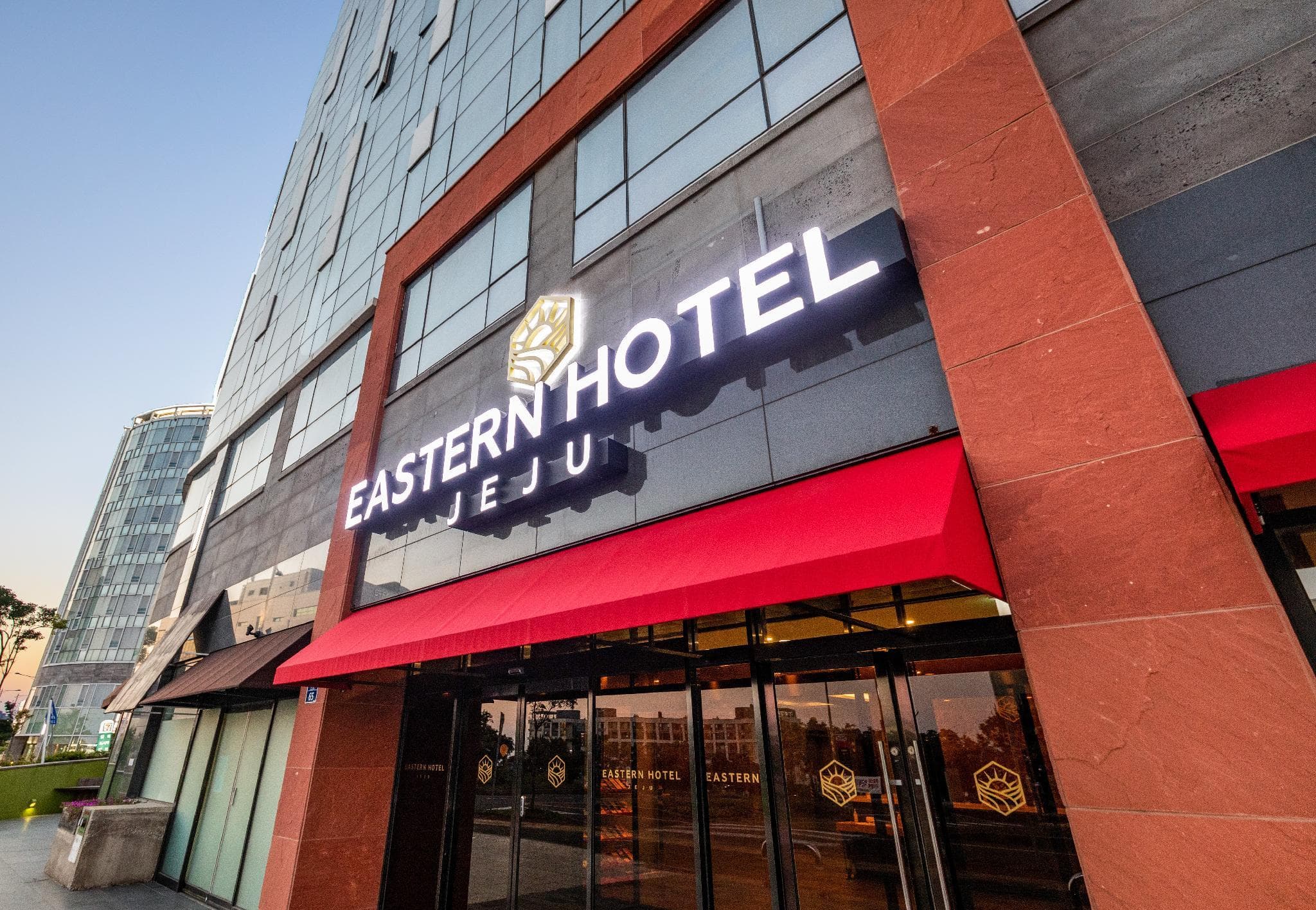 Eastern Hotel Jeju photo 4