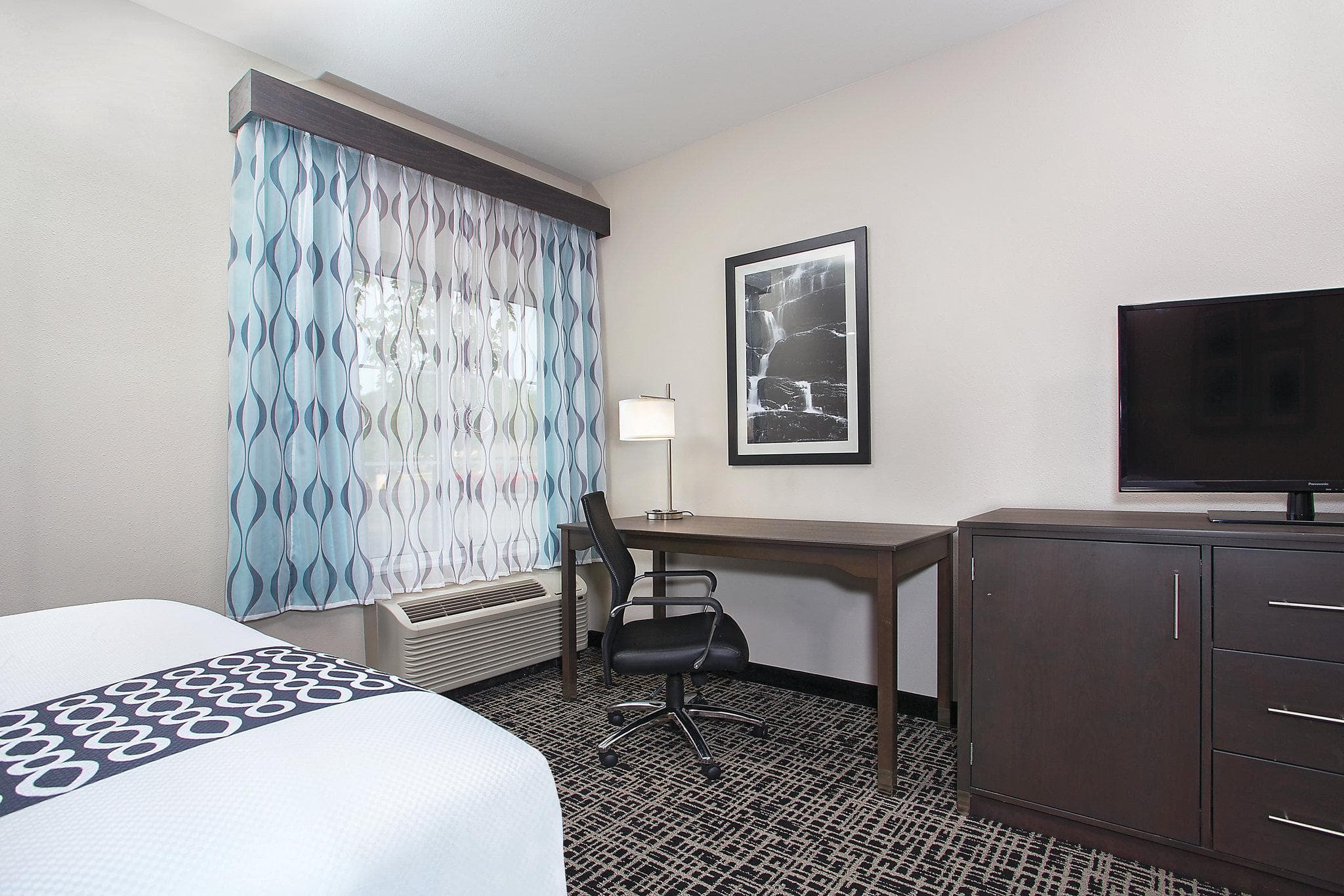 La Quinta Inn & Suites by Wyndham Chattanooga - Lookout Mtn photo 4