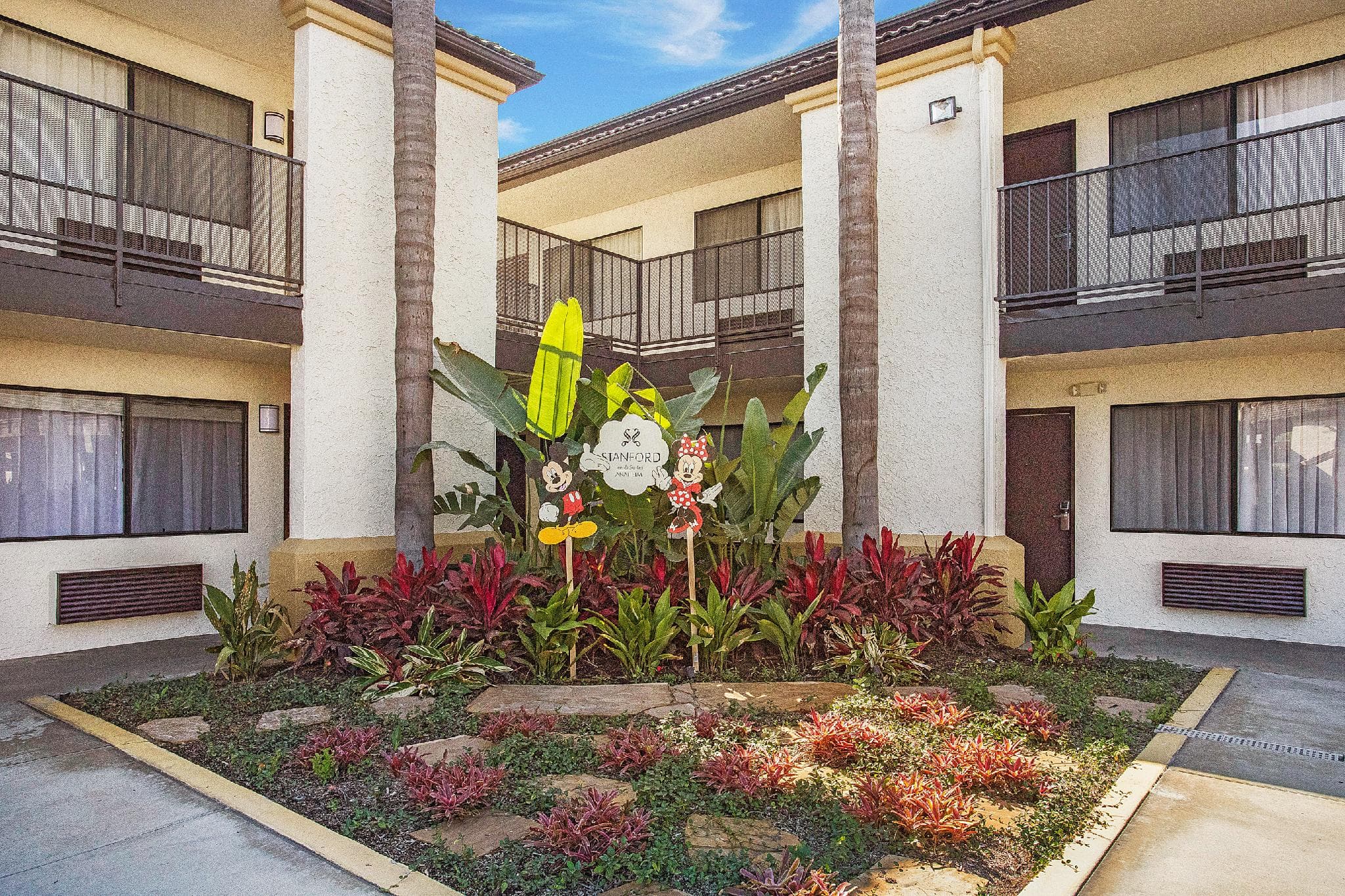 Stanford Inn & Suites Anaheim photo 5