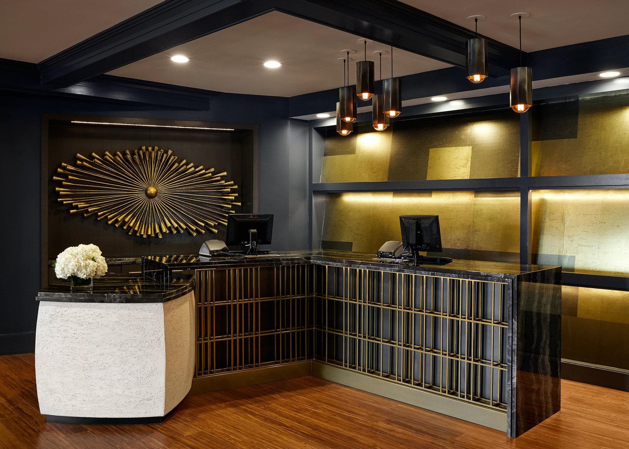 Hutton Hotel photo 3
