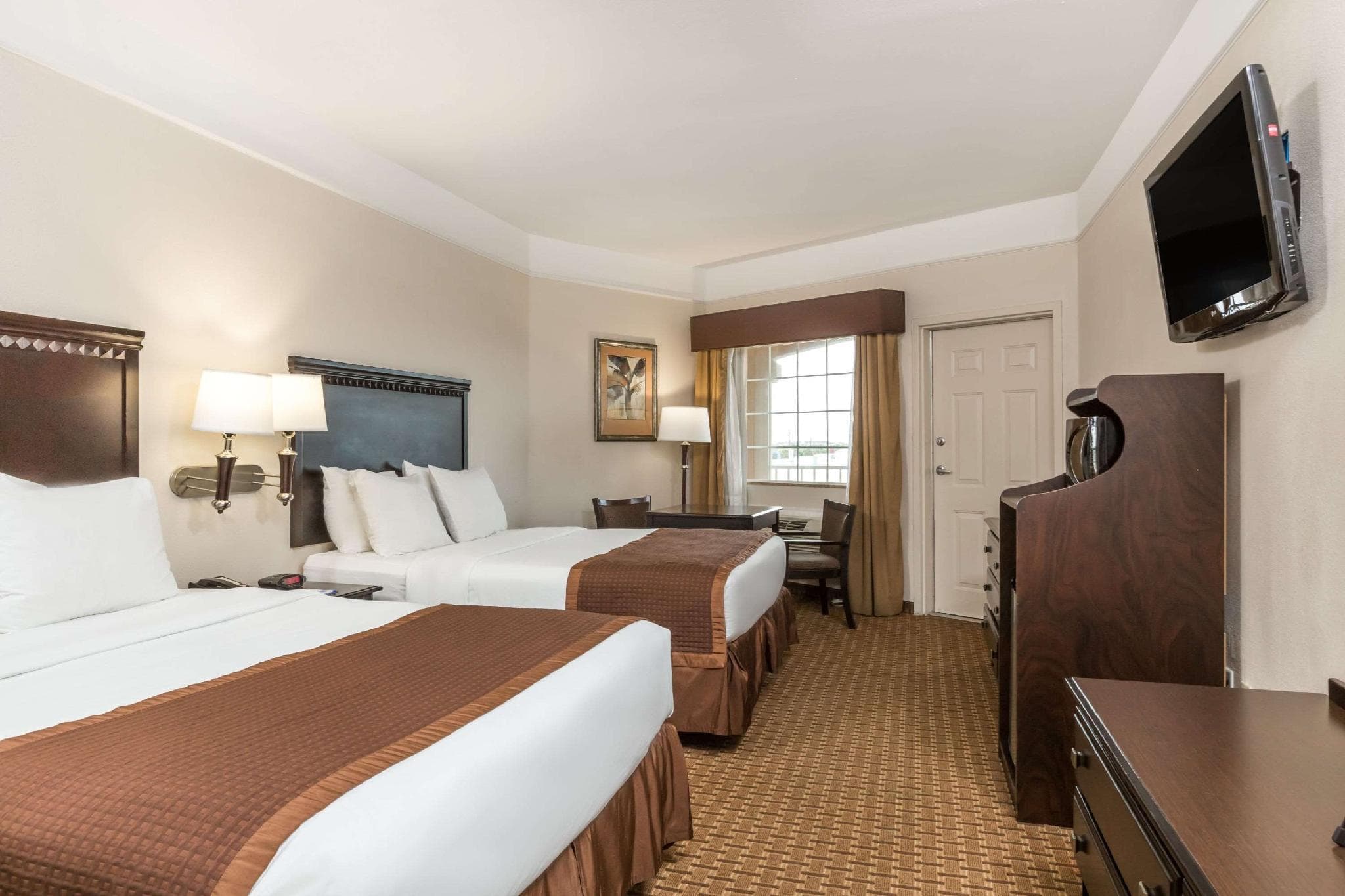 Baymont by Wyndham Galveston photo 2