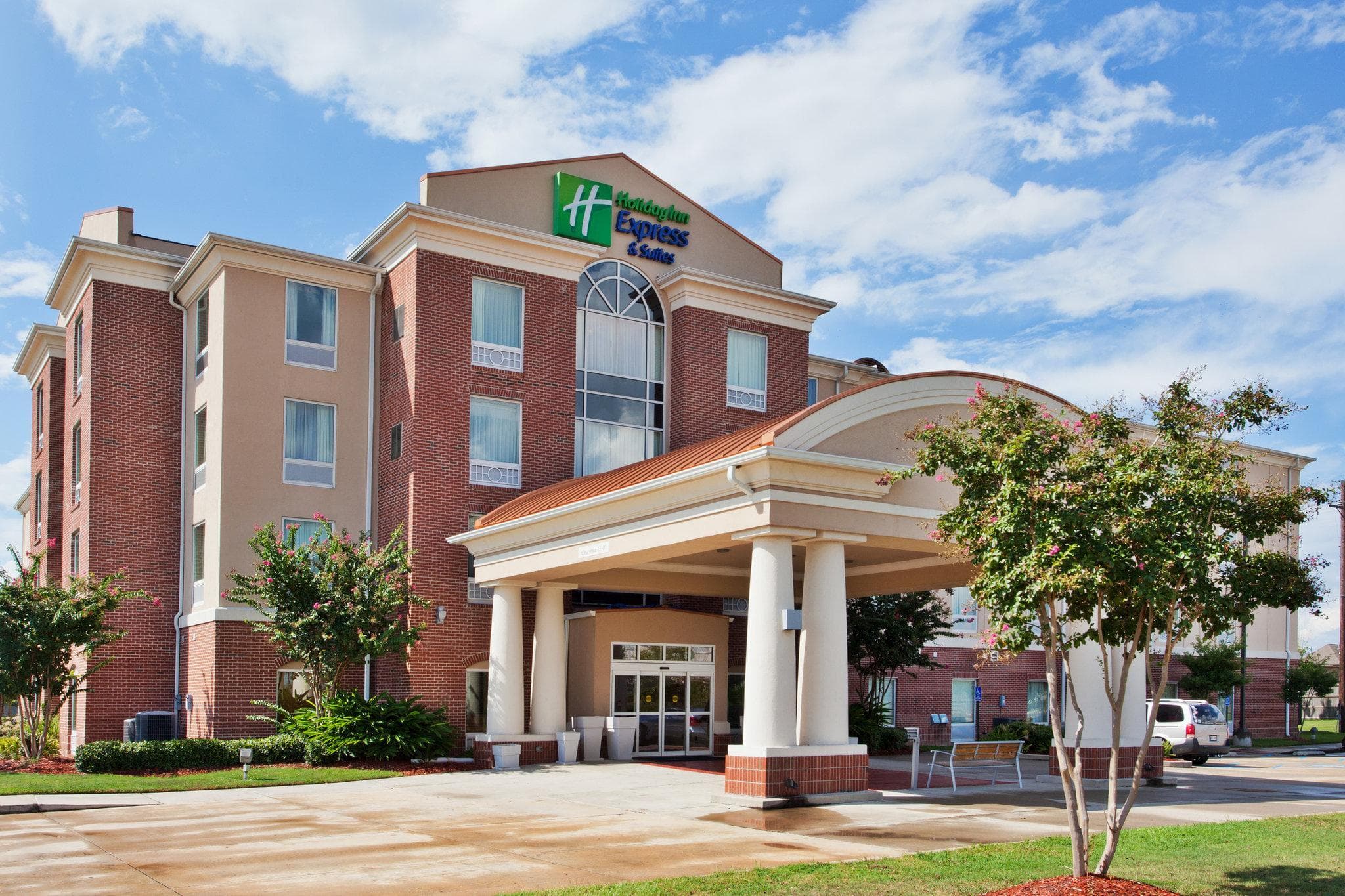 Holiday Inn Express & Suites Baton Rouge East By IHG photo 3