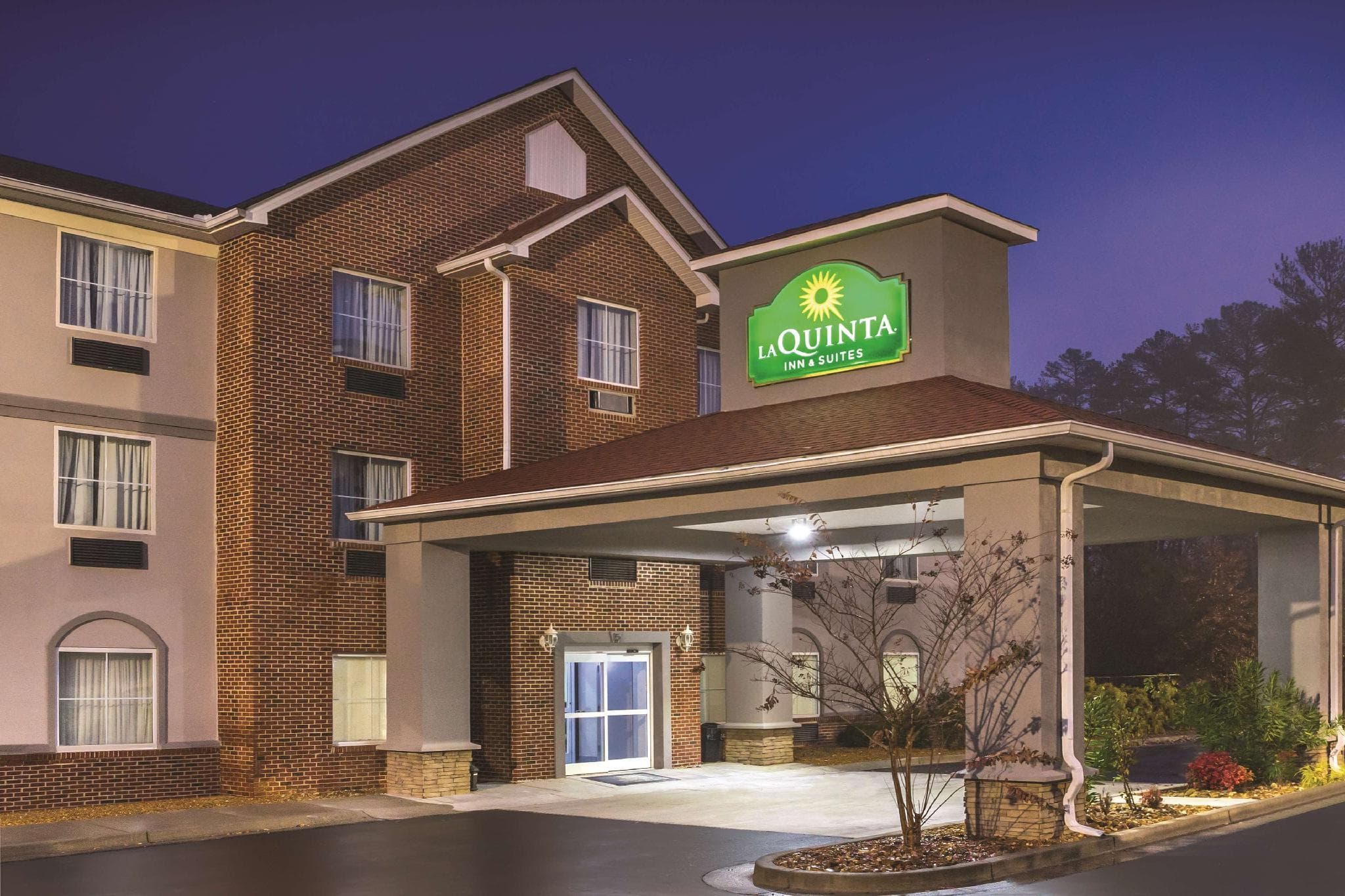 La Quinta Inn & Suites by Wyndham Rome photo 3