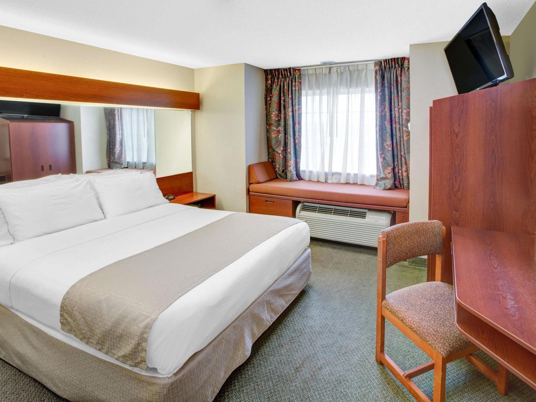Microtel Inn & Suites by Wyndham Hattiesburg photo 3