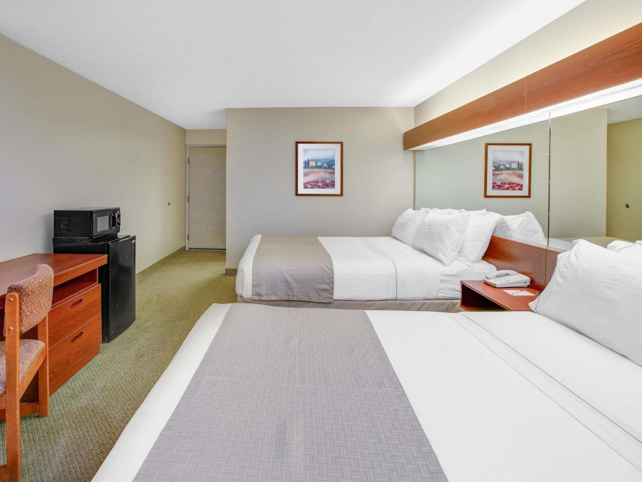 Microtel Inn & Suites by Wyndham Hattiesburg photo 4