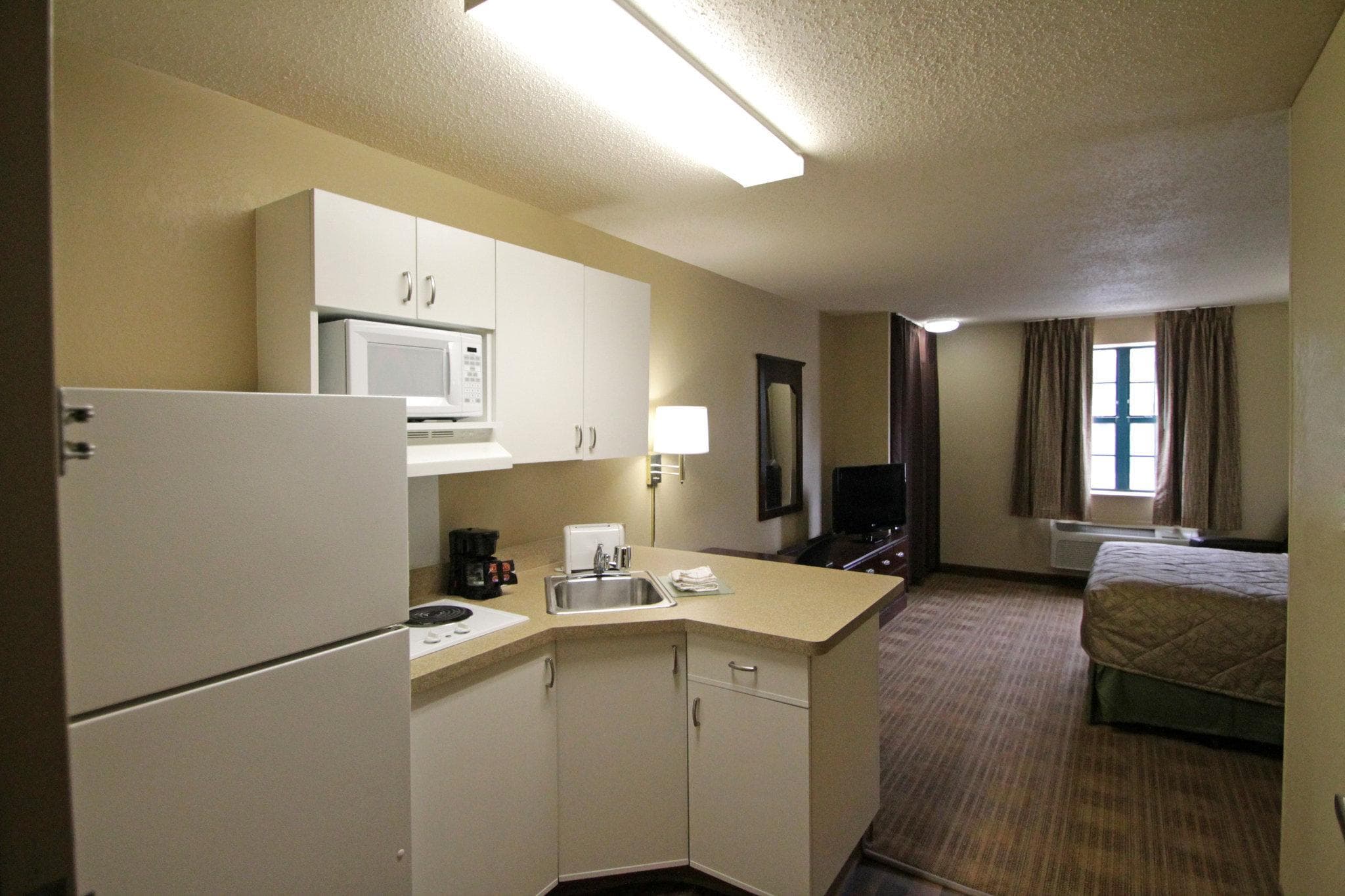 Studio 6 Corporate Extended Stay Buffalo Amherst NY photo 4