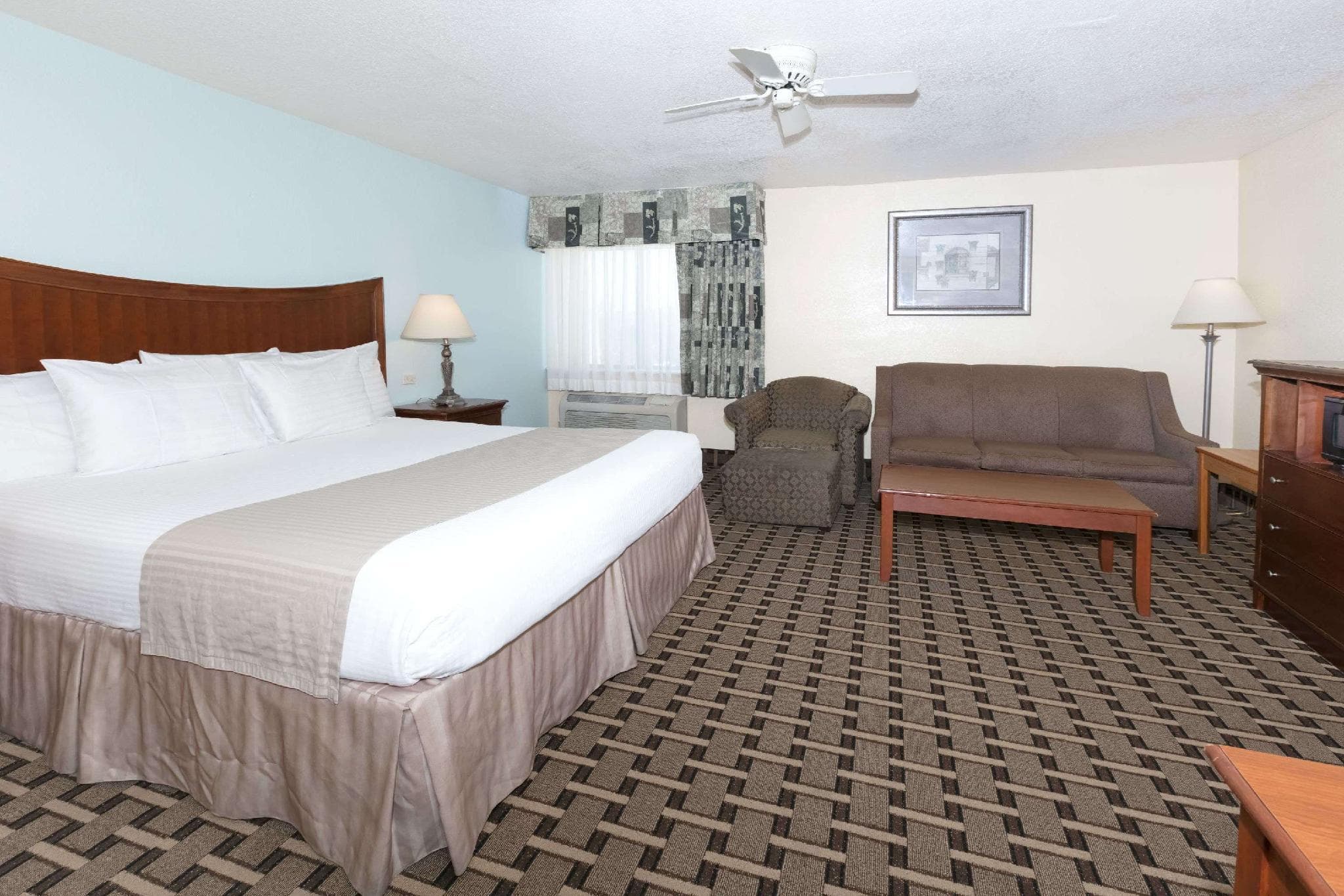 Baymont by Wyndham Arlington At Six Flags Dr photo 2
