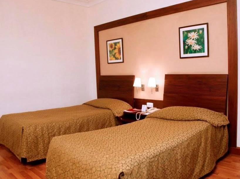 The Retreat - Hotel & Convention Centre photo 2