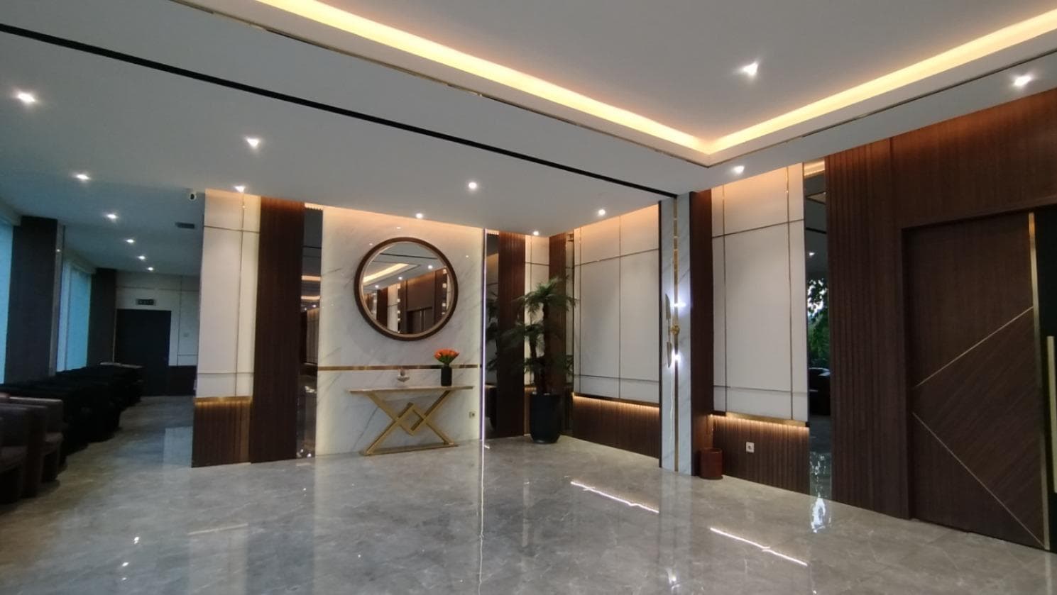 The Sun Hotel Sidoarjo photo 5