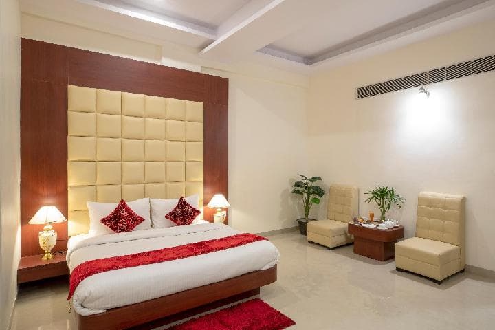 Red K Velvet Hotel photo 2