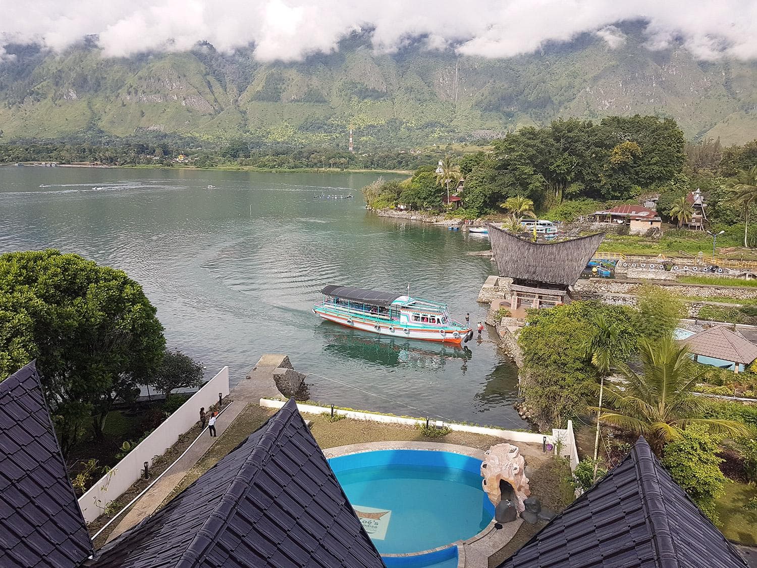 Zoe's Paradise Waterfront Hotel photo 5